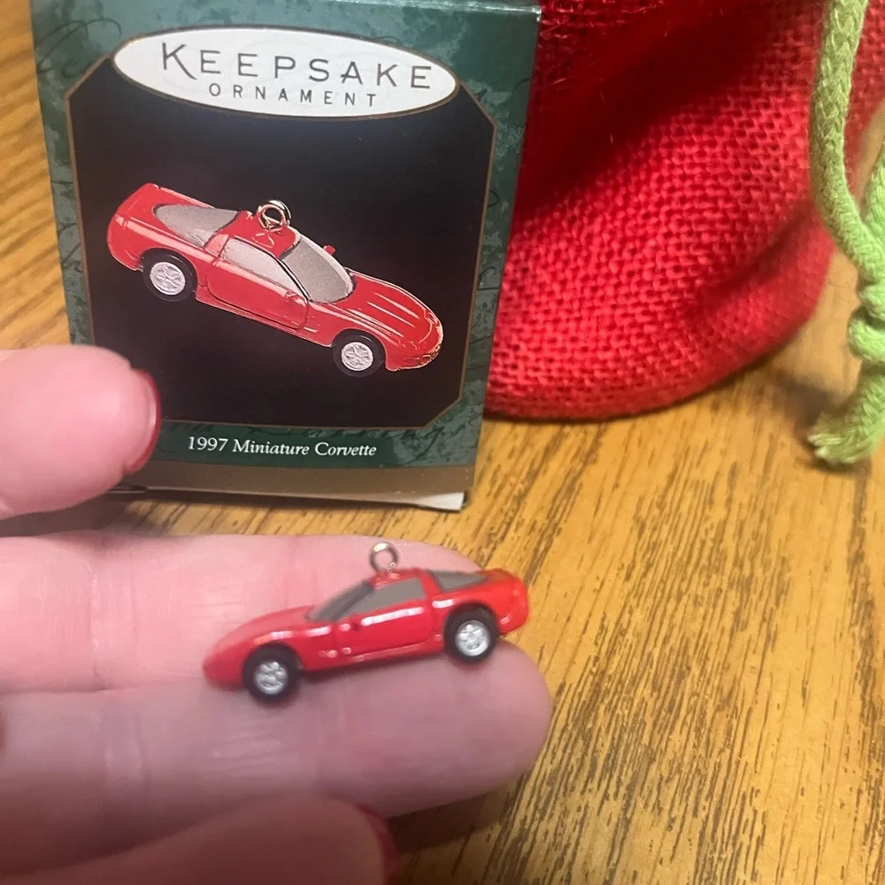 Keepsake by hallmark 1997 Miniature Corvette Ornament